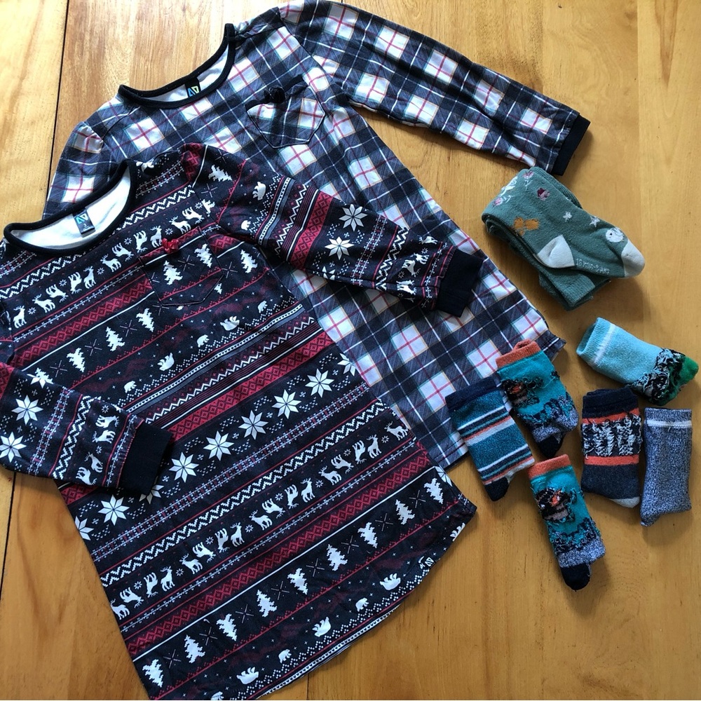 Girl 2-3T winter bundle - Picture 3 of 4
